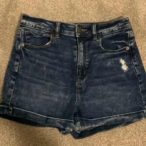 AMERICAN EAGLE Stretch Highest Rise Mom Short Size 4
